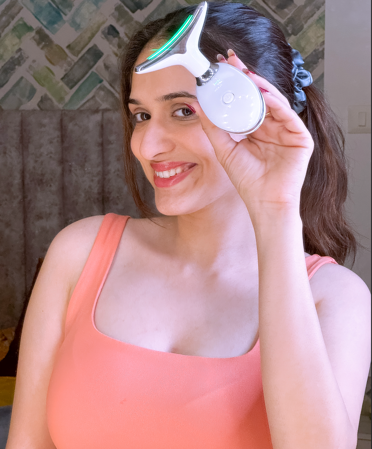 Micro-Glow | Skin Lift Device